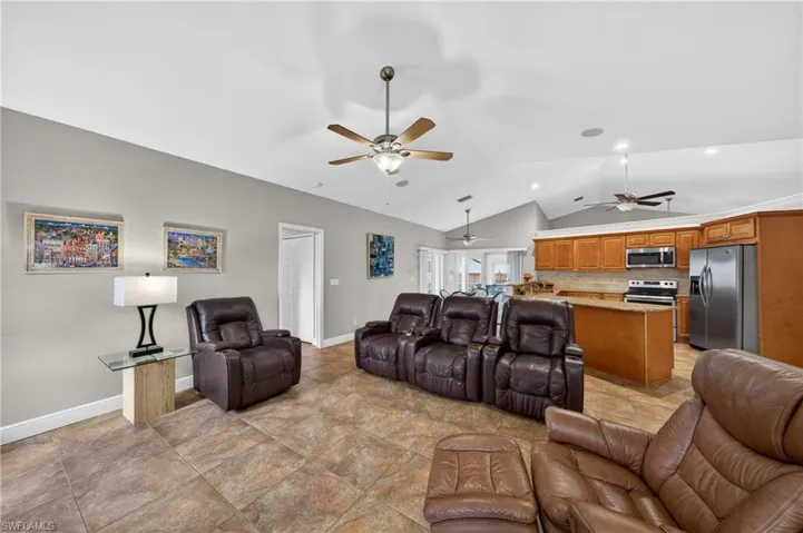 4933 Seville Ct, Cape Coral, Florida 33904