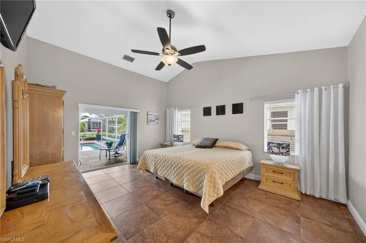4933 Seville Ct, Cape Coral, Florida 33904