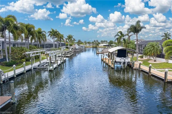 4933 Seville Ct, Cape Coral, Florida 33904