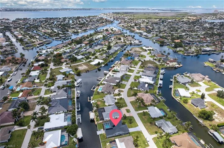 4933 Seville Ct, Cape Coral, Florida 33904
