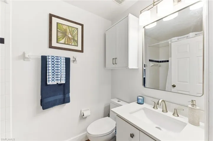 6930 Huntington Lakes Cir 203, Naples, Florida 34119