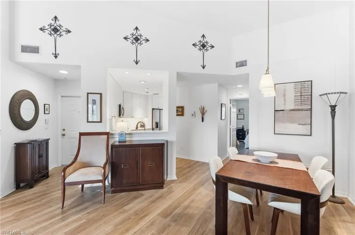 6930 Huntington Lakes Cir 203, Naples, Florida 34119