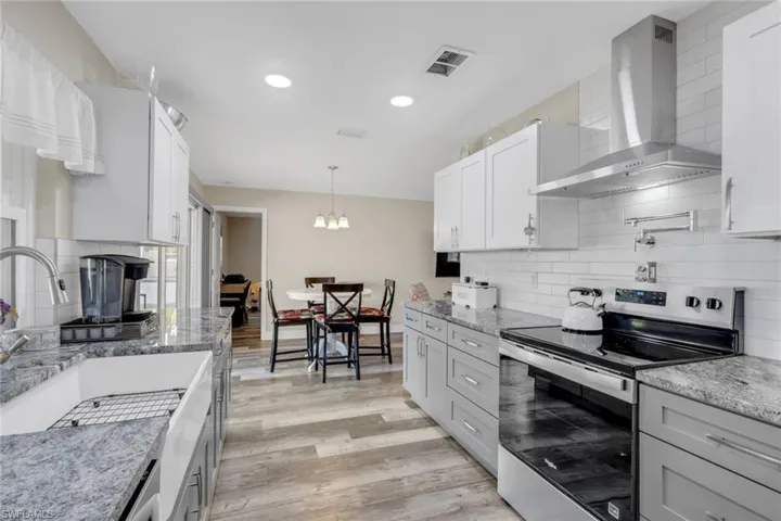 15910 Lake Candlewood Dr, Fort Myers, Florida 33907