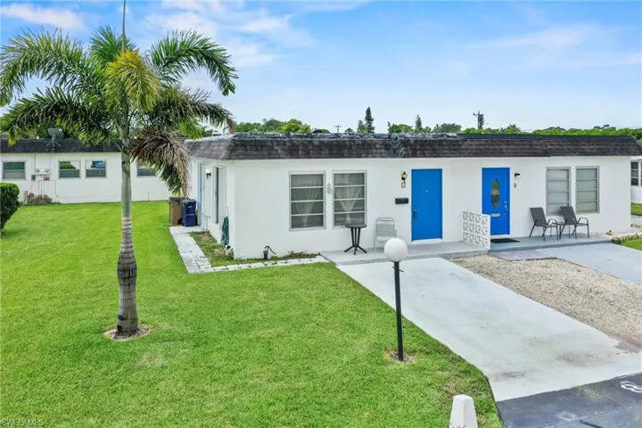 8 Tangerine Ct, Lehigh Acres, Florida 33936