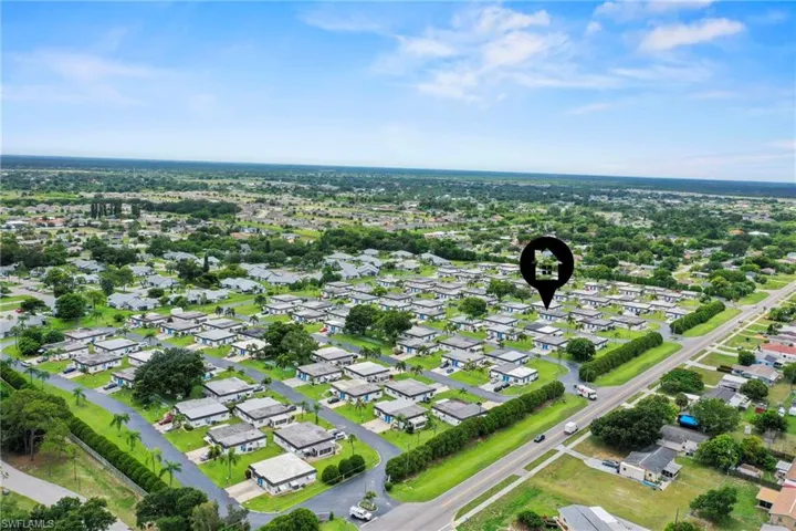 8 Tangerine Ct, Lehigh Acres, Florida 33936