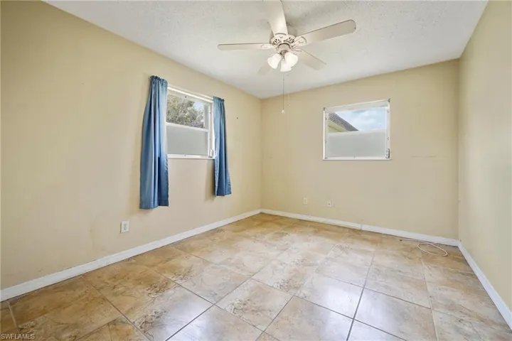 8 Tangerine Ct, Lehigh Acres, Florida 33936
