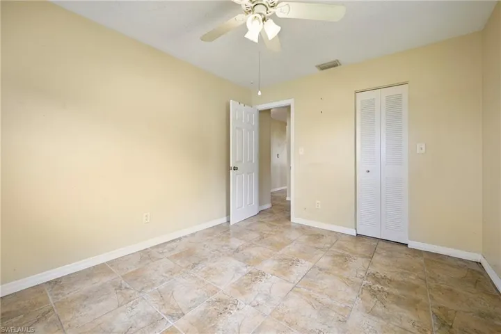 8 Tangerine Ct, Lehigh Acres, Florida 33936