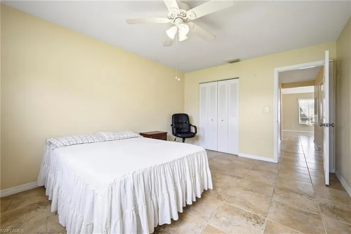 8 Tangerine Ct, Lehigh Acres, Florida 33936