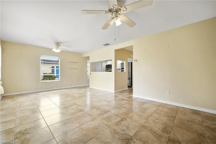 8 Tangerine Ct, Lehigh Acres, Florida 33936