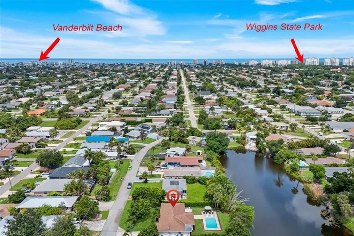 Phenomenal Location!! Central to Naples Famous Beaches.