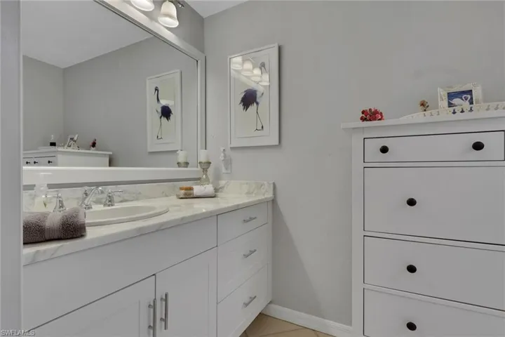 147 Round Key Cir P1, Naples, Florida 34112