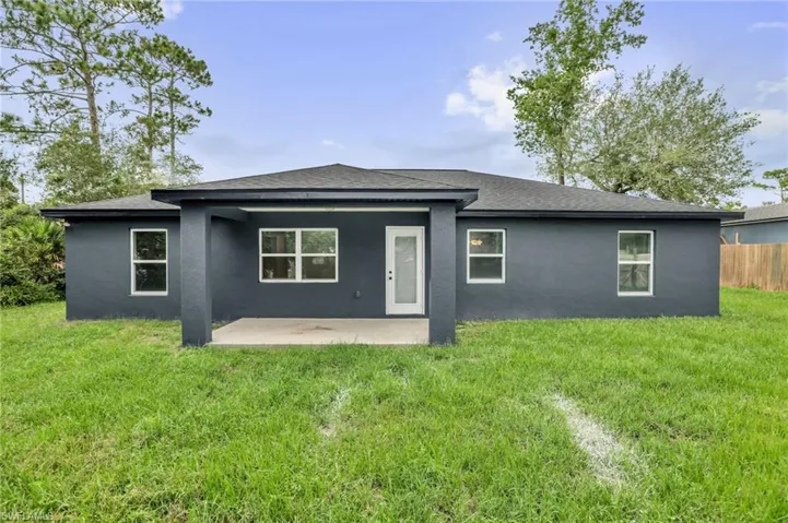 1090 Parnell Ct, Deltona, Florida 32738