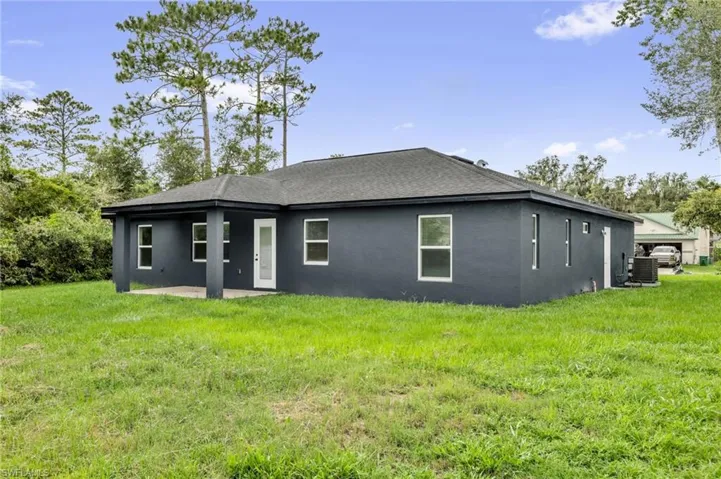 1090 Parnell Ct, Deltona, Florida 32738