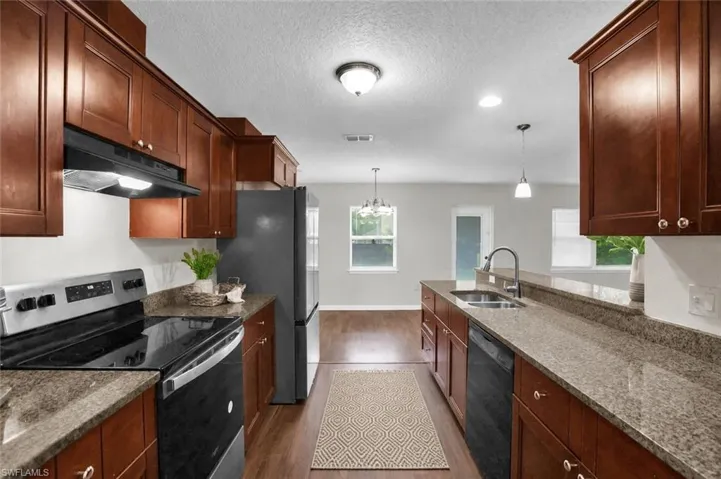 1090 Parnell Ct, Deltona, Florida 32738