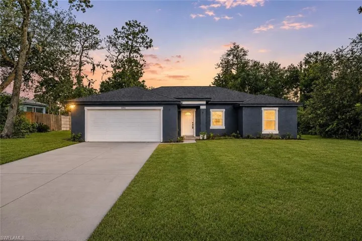 1090 Parnell Ct, Deltona, Florida 32738