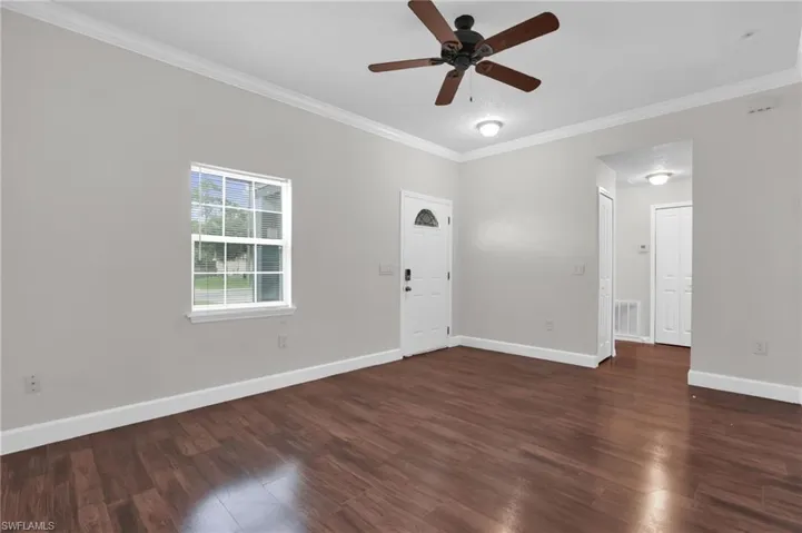 1090 Parnell Ct, Deltona, Florida 32738