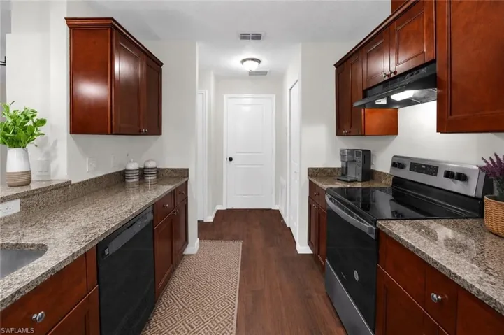 1090 Parnell Ct, Deltona, Florida 32738