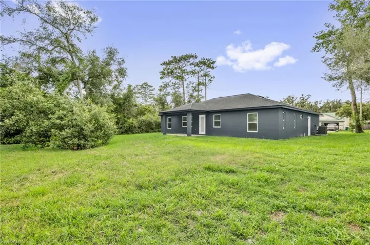 1090 Parnell Ct, Deltona, Florida 32738