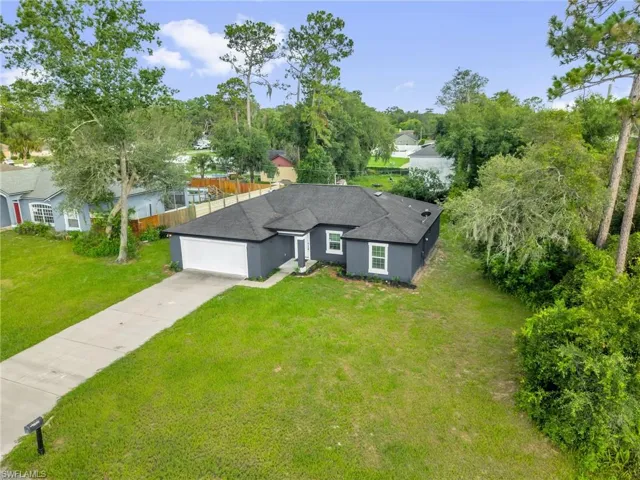1090 Parnell Ct, Deltona, Florida 32738