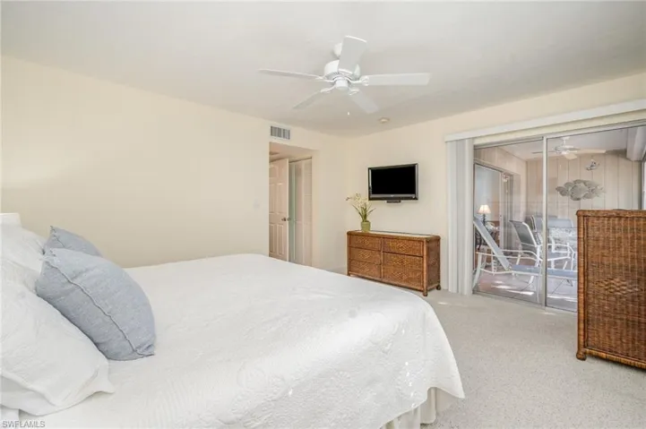 1530  Imperial Golf Course  BLVD, Naples, FL 34110