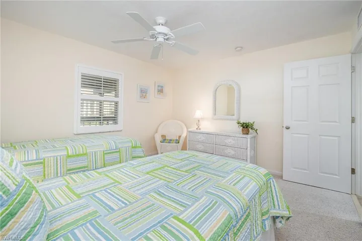 1530  Imperial Golf Course  BLVD, Naples, FL 34110