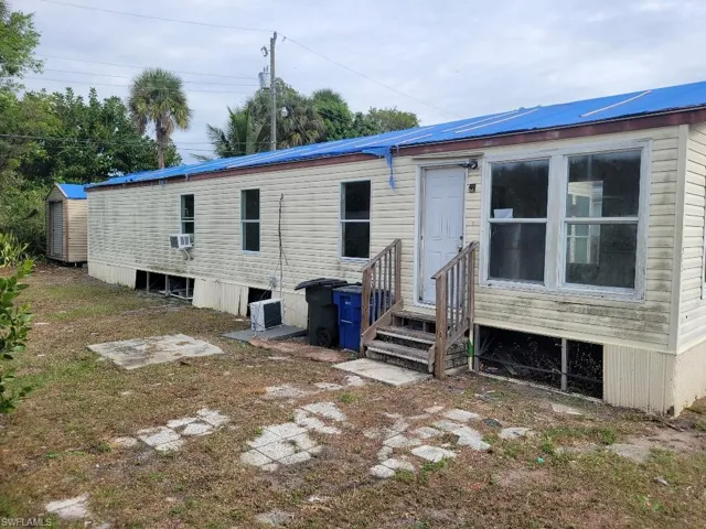 12040 Live Oak Dr, Fort Myers, Florida 33908