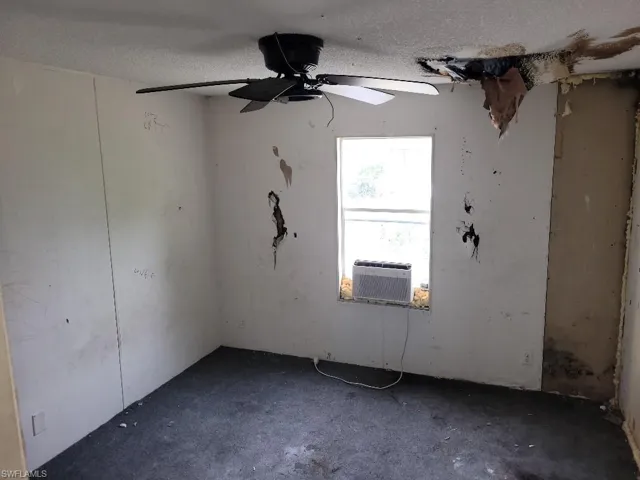 12040 Live Oak Dr, Fort Myers, Florida 33908