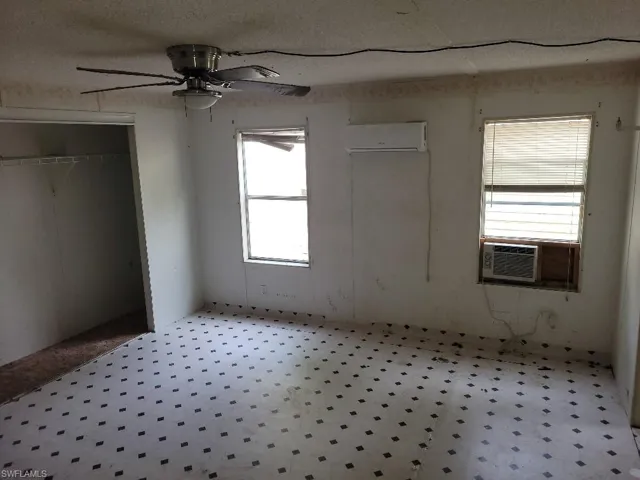 12040 Live Oak Dr, Fort Myers, Florida 33908