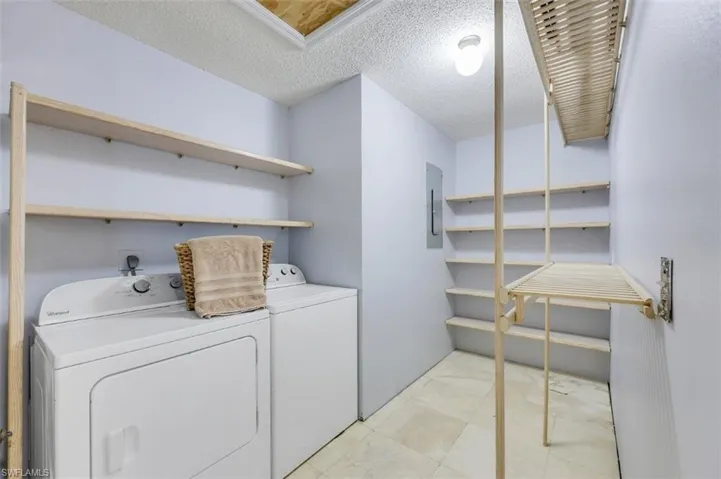 Features huge storage area
