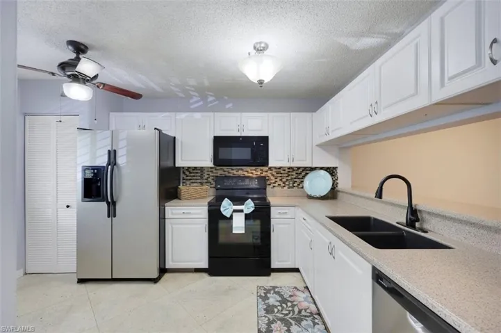 5685 Whitaker Rd 202, Naples, Florida 34112