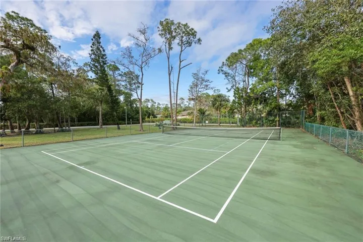5685 Whitaker Rd 202, Naples, Florida 34112