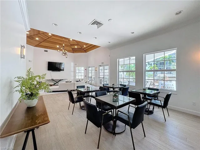 400  Flagship  DR, Naples, FL 34108