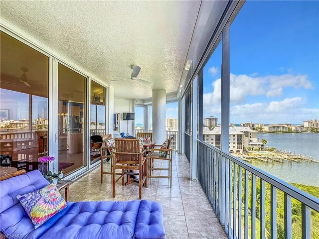 400  Flagship  DR, Naples, FL 34108