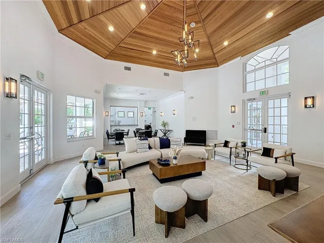 400  Flagship  DR, Naples, FL 34108