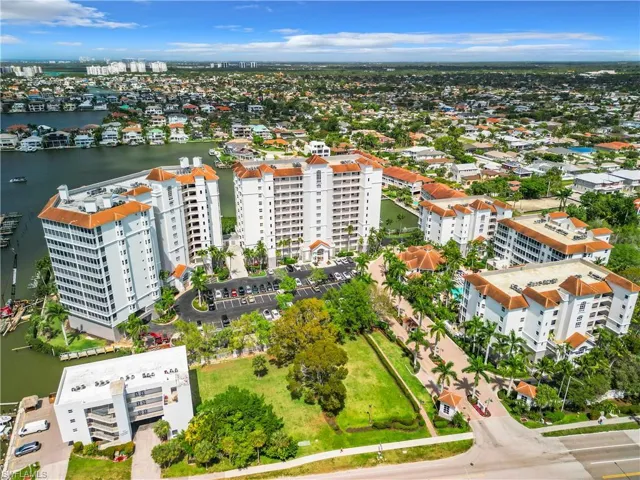 400  Flagship  DR, Naples, FL 34108
