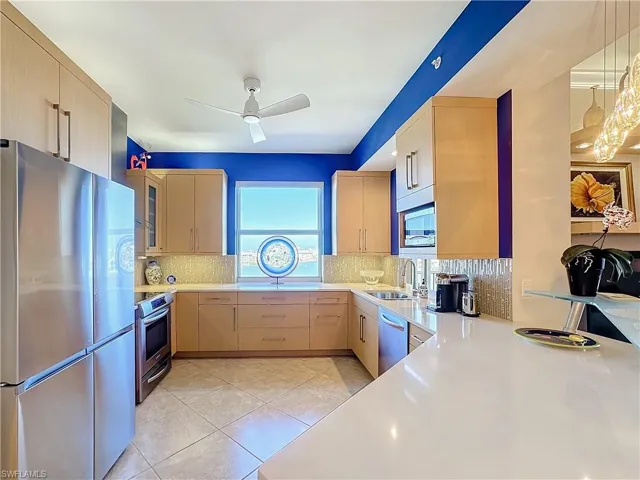 400  Flagship  DR, Naples, FL 34108