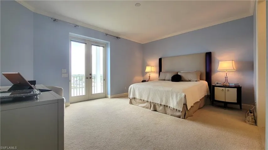 400  Flagship  DR, Naples, FL 34108