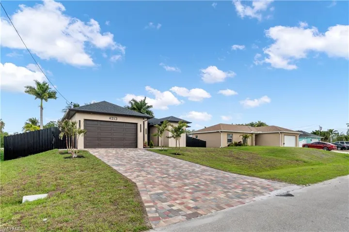4213 Ne 23rd Pl, Cape Coral, Florida 33909