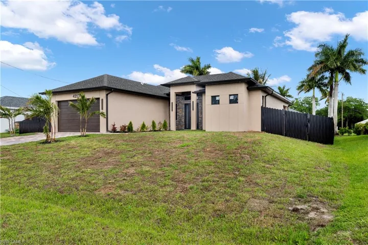 4213 Ne 23rd Pl, Cape Coral, Florida 33909