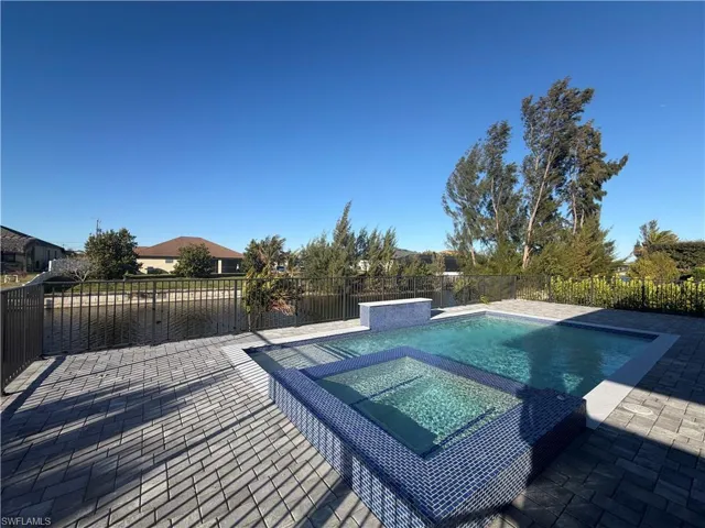 615 Sw 22nd Ter, Cape Coral, Florida 33991
