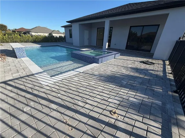 615 Sw 22nd Ter, Cape Coral, Florida 33991