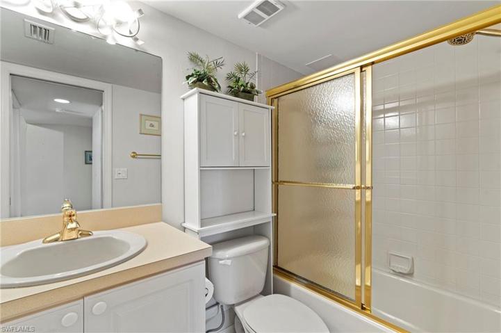 5792 Deauville CIR # 201, NAPLES FL 34112