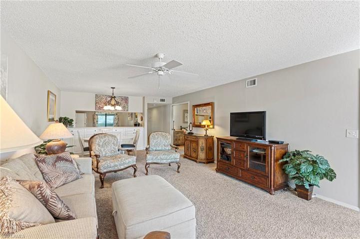 5792 Deauville CIR # 201, NAPLES FL 34112