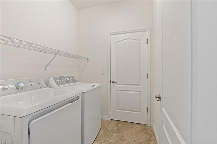 9206 Shadow Oak LN, NAPLES FL 34120