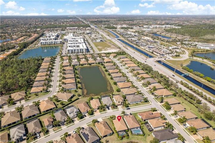 9206 Shadow Oak LN, NAPLES FL 34120