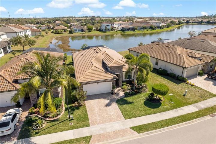 9206 Shadow Oak LN, NAPLES FL 34120