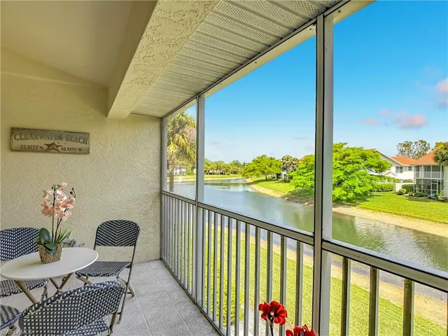 4970 Deerfield Way F-203, Naples, Florida 34110