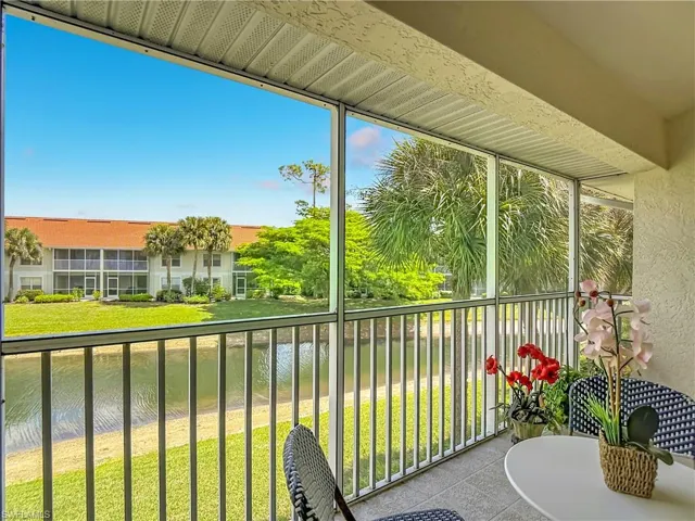 4970 Deerfield Way F-203, Naples, Florida 34110