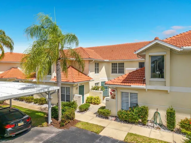4970 Deerfield Way F-203, Naples, Florida 34110