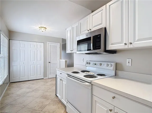 4970 Deerfield Way F-203, Naples, Florida 34110